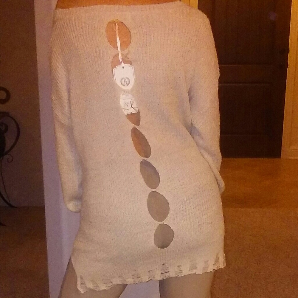 Sweater ivory cream distressed cut out - Picture 3 of 3